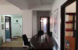 Apartament de 4 camere, 127 mp, 2 locuri de parcare, zona Bucium