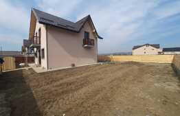 Casa de 4 camere, 100 mp utili, 425 mp de teren, Letcani