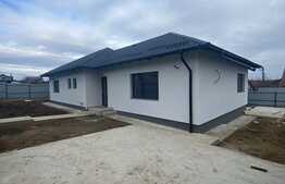 Casa plan parter, 4 camere, 420 mp teren, zona Horpaz