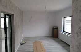 Casa plan parter, 4 camere, 420 mp teren, zona Horpaz