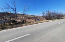 Teren 3600 mp intravilan, front 43 ml, CF, CU, Vorovesti