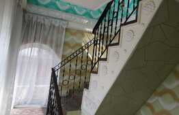 Casa deosebita, la strada, toate utilitatile, Letcani 