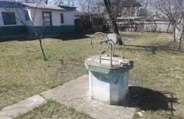 Casa batraneasca cu teren de 2900 mp in Osoi