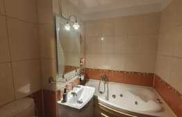 Apartament 3 camere, 93 mp, Rond Vechi Nicolina