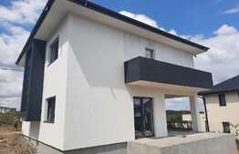 Casa de 162 mp, 450 mp de teren, priveliste spre oras, Valea Adanca