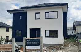 Casa de 162 mp, 450 mp de teren, priveliste spre oras, Valea Adanca