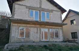 Casa la rosu, 160 mp, Profi Valea Lupului