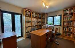 Cladire ultracentrala 325mp utili, 9 camere, garaj