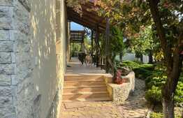 Casa individuala 440 mp, teren 1350 mp, 6 camere, zona P-ta Chirila