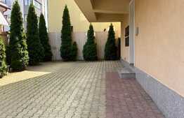 Apartament 2 camere, parcare, bloc nou, zona Palas