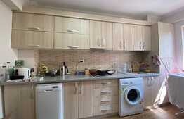 Apartament 2 camere, parcare, bloc nou, zona Palas