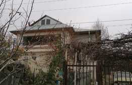 Casa  4 camere, 267 mp, Zona Dancu