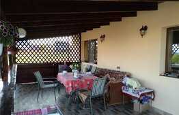 Casa 5 camere, 160 mp, 705 mp teren, zona Valea Adanca