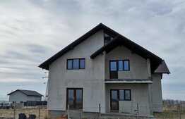 Casa 4 camere, 250 mp, Zona Valea Lupului