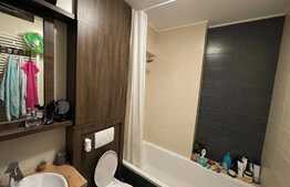 Apartament modern, 2 camere, decomandat, parcare, zona Nicolina