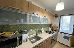 Apartament modern, 2 camere, decomandat, parcare, zona Nicolina