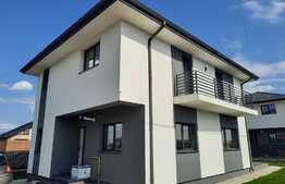 Casa de 4 camere, curte cu gazon, 500 mp de teren, Vorovesti