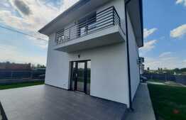 Casa de 4 camere, curte cu gazon, 500 mp de teren, Vorovesti