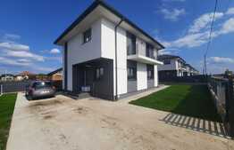 Casa de 4 camere, curte cu gazon, 500 mp de teren, Vorovesti