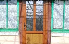 Casa de 3 camere, 70 mp, 321 mp teren, zona Podul de Fier