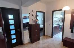 Apartament de 2 camere, 68 mp, loc de parcare, zona Cug 