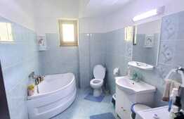 Apartament de 2 camere, 68 mp, loc de parcare, zona Cug 