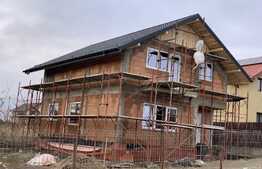 Casa 4 camere, 109 mp, teren 450 mp, zona Valea Adanca