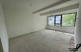 Imobil pe 4 niveluri, 350 mp, ultracentral