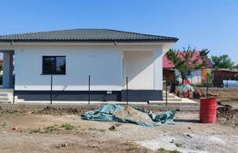 Casa 3 camere, 105 mp, teren 480 mp, canalizare, Holboca