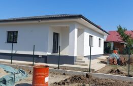 Casa 3 camere, 105 mp, teren 480 mp, canalizare, Holboca