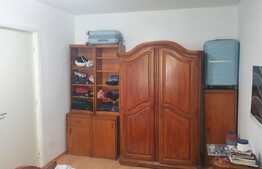 Apartament 3 camere, semidecomandat, 68 mp, etaj intermediar, Podu Ros