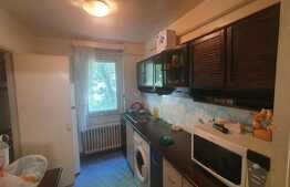 Apartament 3 camere, semidecomandat, 68 mp, etaj intermediar, Podu Ros