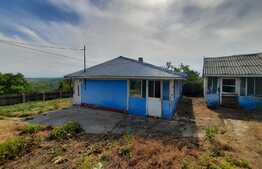 Casa batraneasca, 12.000 mp de teren, livada ciresi, Comarna 