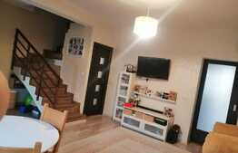 Casa de 3 camere, 85 mp, loc de parcare, situata la asfalt in Valea Adanca