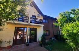 Casa de 3 camere, 85 mp, loc de parcare, situata la asfalt in Valea Adanca