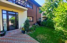 Casa de 3 camere, 85 mp, loc de parcare, situata la asfalt in Valea Adanca