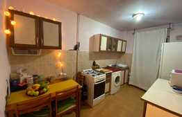 Apartament 4 camere, semidecomandat, 87 mp, zona Tatarasi