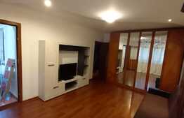 Apartament de 2 camere, decomandat, 56 mp, zona Nicolina 1