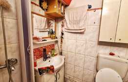 Apartament de 1 camera, decomandat, 32 mp, zona Piata Nicolina