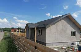 Casa individuala, 83 mp, teren 500 mp, Ciurea 