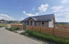 Casa individuala, 83 mp, teren 500 mp, Ciurea 