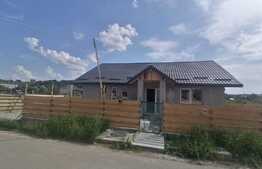 Casa individuala, 83 mp, teren 500 mp, Ciurea 