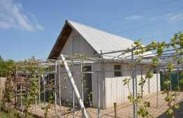 Casa finalizata, casa neterminata, casa la rosu, Horpaz