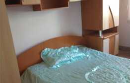 Apartament de 3 camere, decomandat, 66 mp, zona Nicolina 2