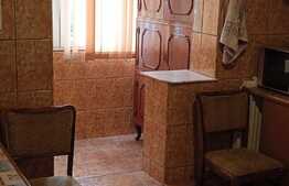 Apartament de 3 camere, decomandat, 66 mp, zona Nicolina 2