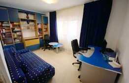 Apartament de 3 camere, 80 mp, decomandat, zona Nicolina 2