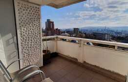 Apartament de 3 camere, 75 mp, decomandat, zona Palas