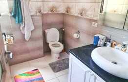 Apartament 3 camere, semidecomandat, 65mp, zona Valea Adanca