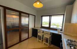 Apartament de 2 camere, lux, 73 mp, parcare, zona Padurii