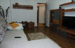 Apartament de 2 camere, decomandat, 58 mp, zona Garii